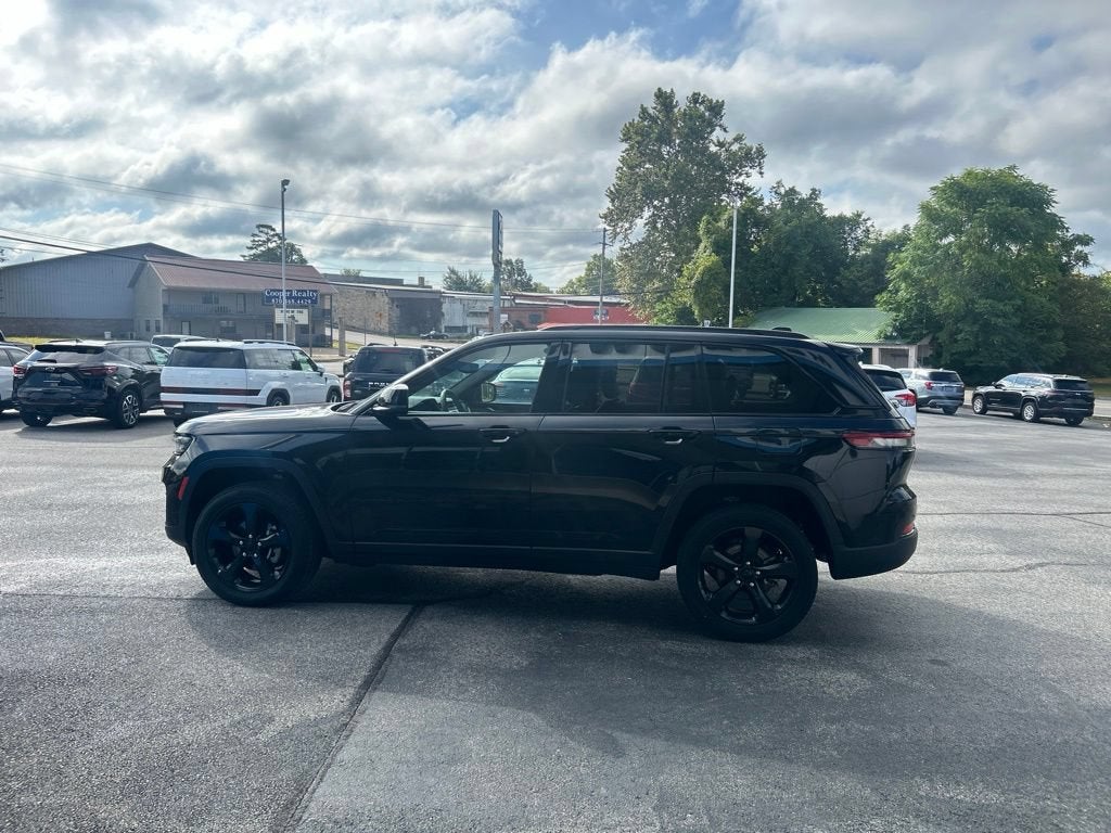 2023 Jeep Grand Cherokee Altitude