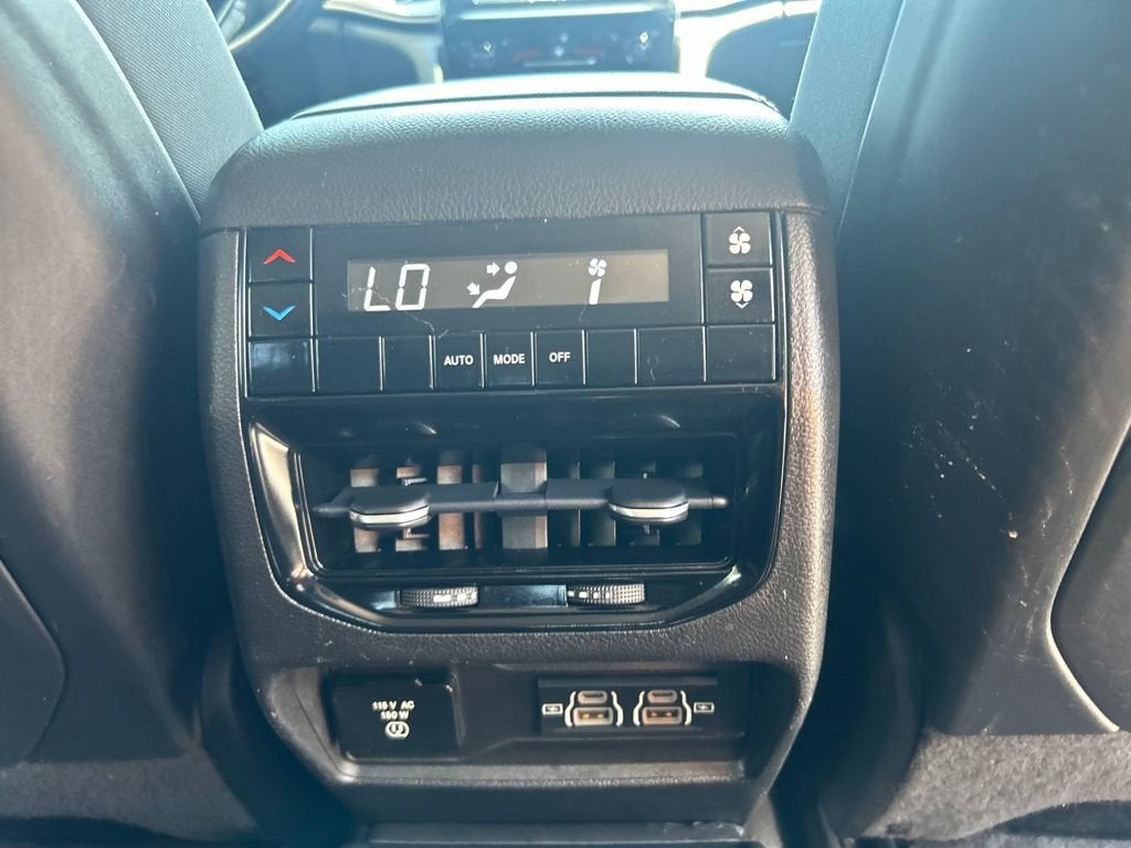 2021 Jeep Grand Cherokee L Laredo
