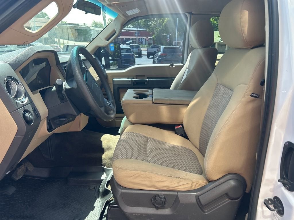 2014 Ford Super Duty F-350 SRW XL