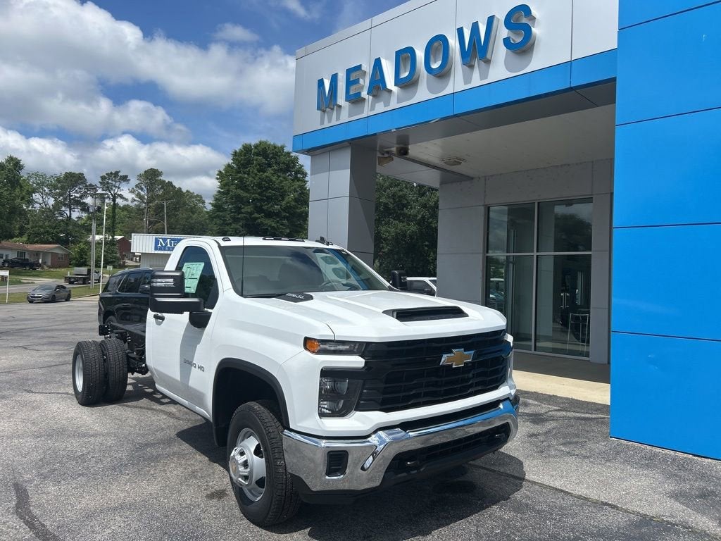 2026 Chevrolet Silverado HD WT 4WD Regular Cab 162" WB's photo