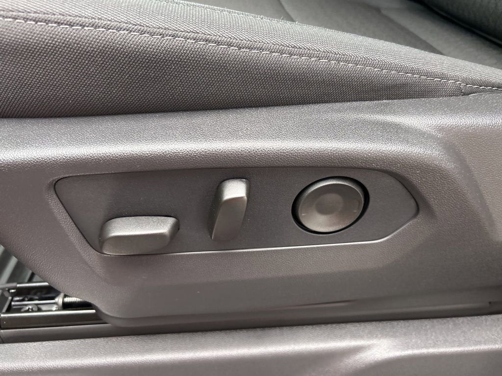 2026 Chevrolet Silverado 3500 HD Chassis Cab LT