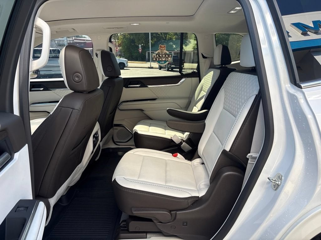 2025 GMC Acadia Denali