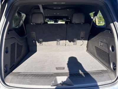 2023 Chevrolet Suburban LS