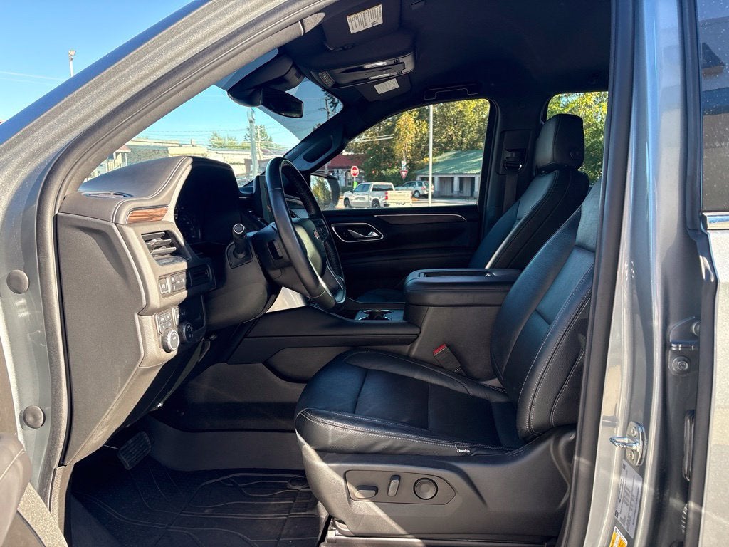 2023 Chevrolet Suburban LS