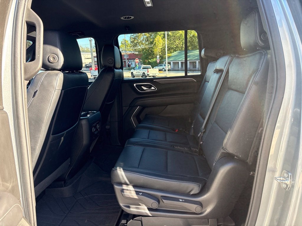 2023 Chevrolet Suburban LS