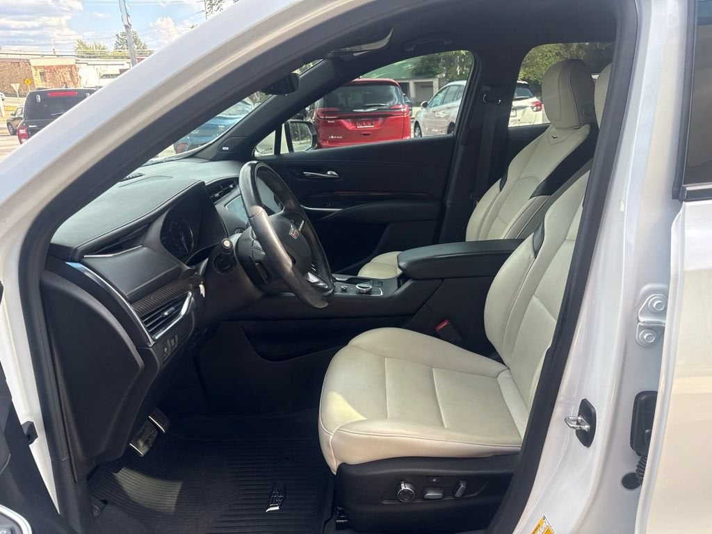 2023 Cadillac XT4 FWD Sport