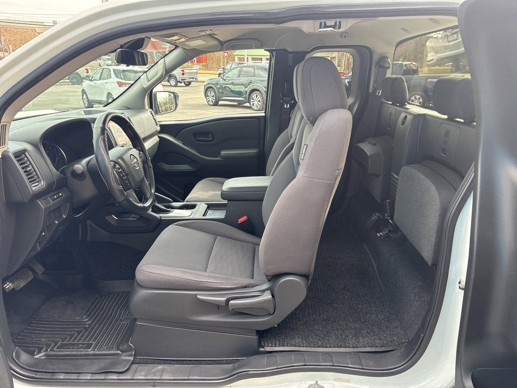 2022 Nissan Frontier S