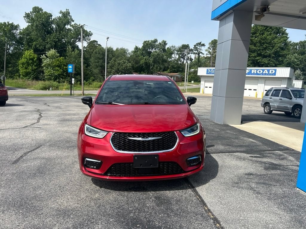 2025 Chrysler Pacifica Select