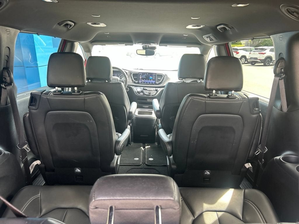 2025 Chrysler Pacifica Select