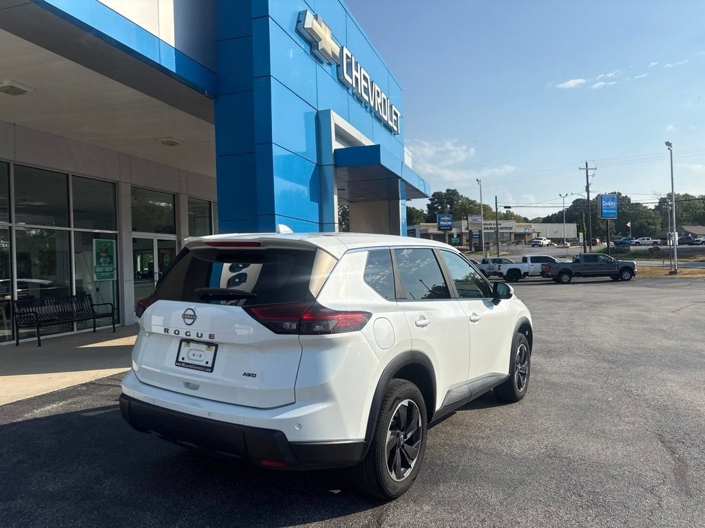 2025 Nissan Rogue SV